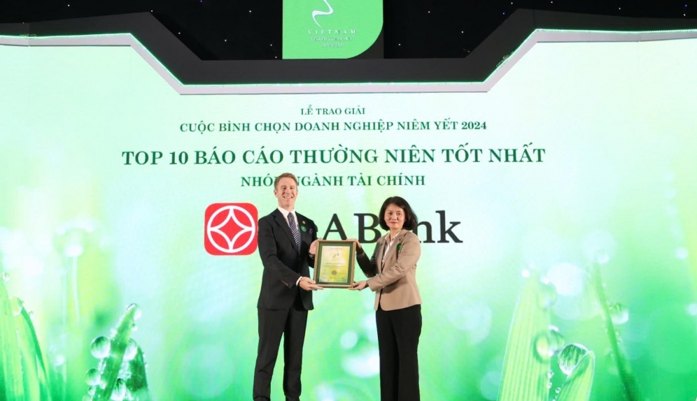 SeABank dẫn đầu Top 10 doanh nghiệp Quản trị công ty tốt nhất (Midcap) tại VLCA 2024