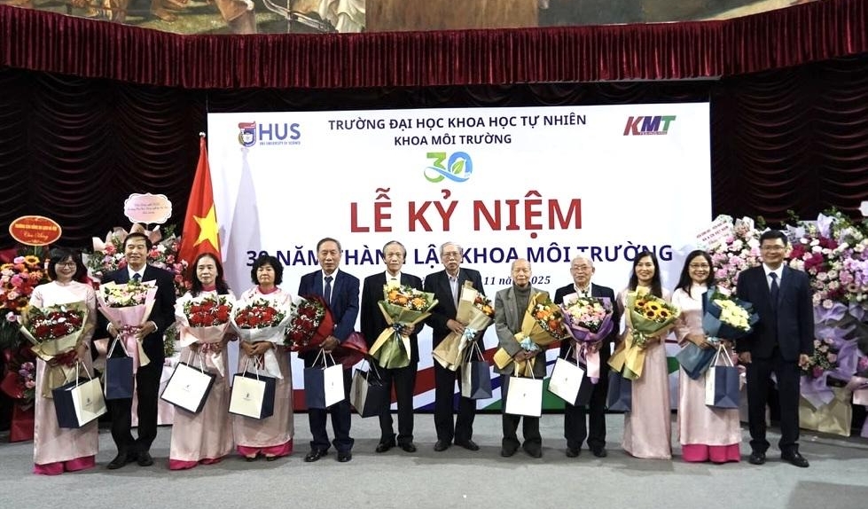 Khoa Môi trường - Đại học Khoa học Tự nhiên: 3 thập kỷ kiến tạo tri thức xanh
