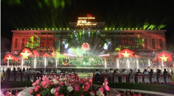 Tổng Bí thư Tô Lâm dự Chương trình nghệ thuật “Đất nước trọn niềm vui”